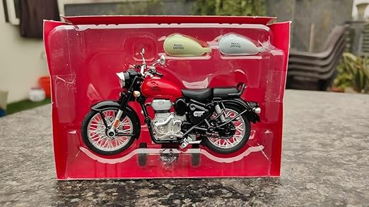 Royal Enfield Classic 350 Bullet Motorcycle Scale Model 1:15 – Interchangeable Fuel Tanks, Convertible Seats, Collectible for Enthusiasts